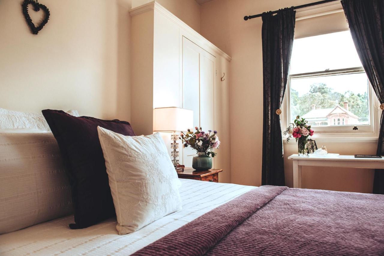 Cygnet Old Bank Bed and Breakfast Εξωτερικό φωτογραφία